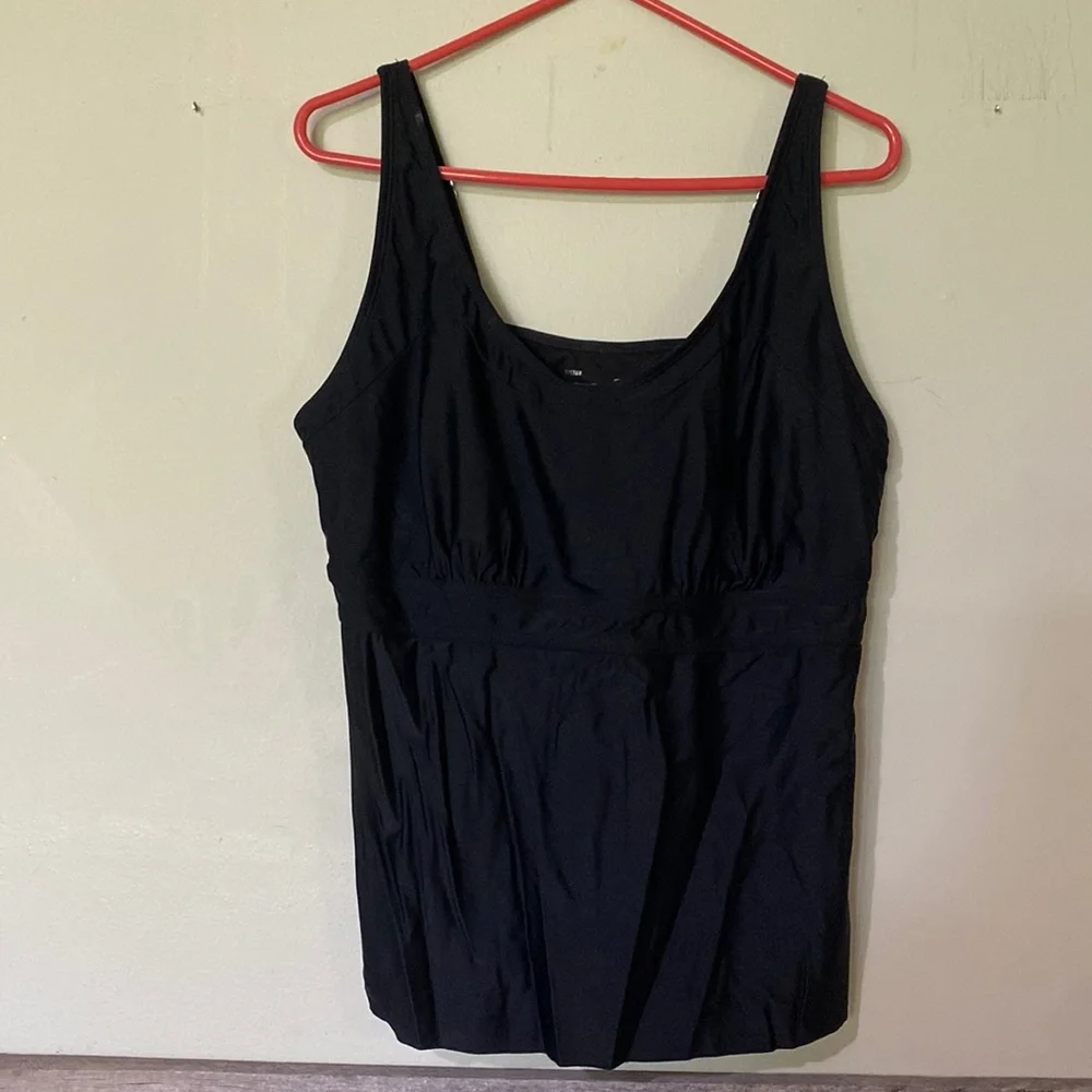 Tankini - Picture 1 of 4